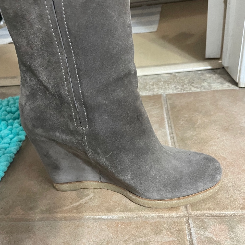 Stuart weitzman size seven low boot